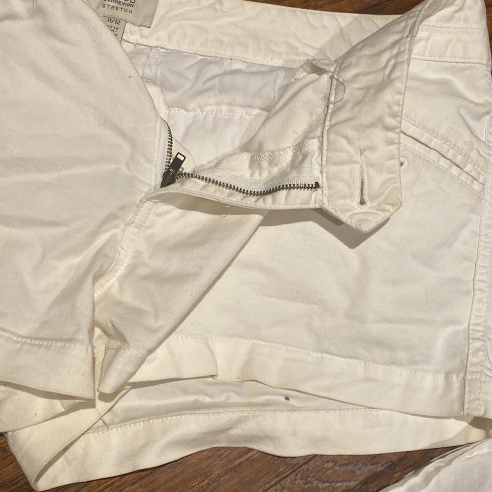 Jacob Shorts/ Jacob White Shorts (11/12) - Picture 9 of 10